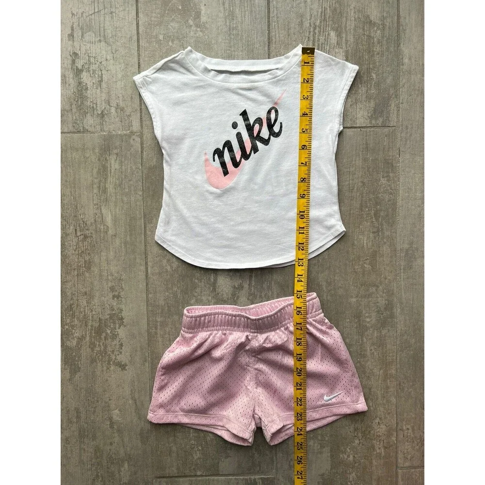 NIKE Baby Toddler Girl 2 Piece Outfit Set Pink Athletic T-Shirt & Shorts 24m - Picture 8 of 9
